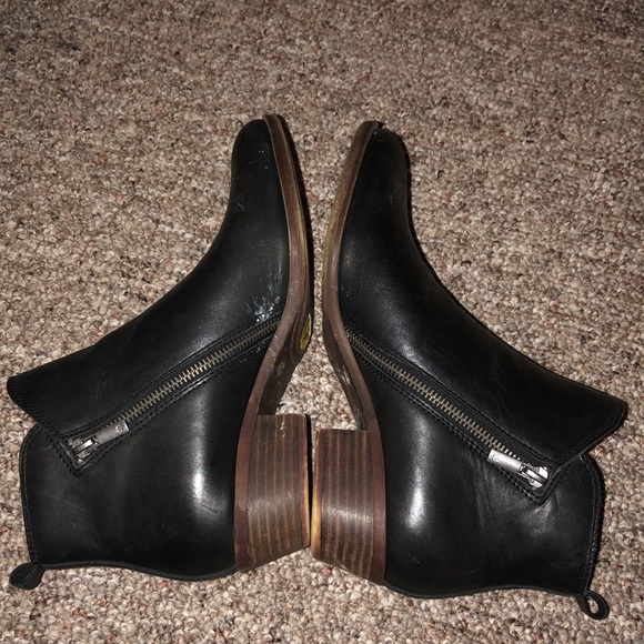 Lucky Brand Ankle Boots - Picture 3 of 7